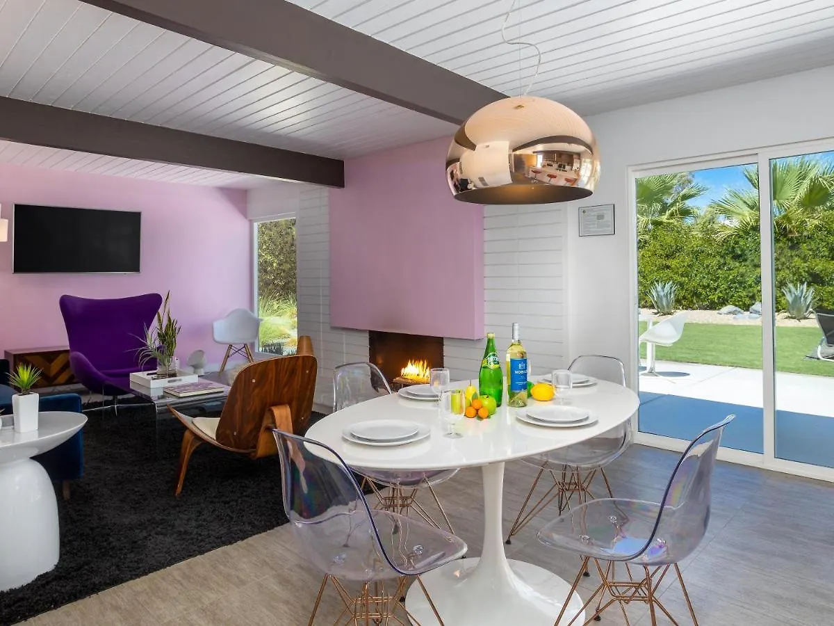 בית נופש הוילה פאלם ספרינגס Bubble Gum Modern: Mid-Century Alexander